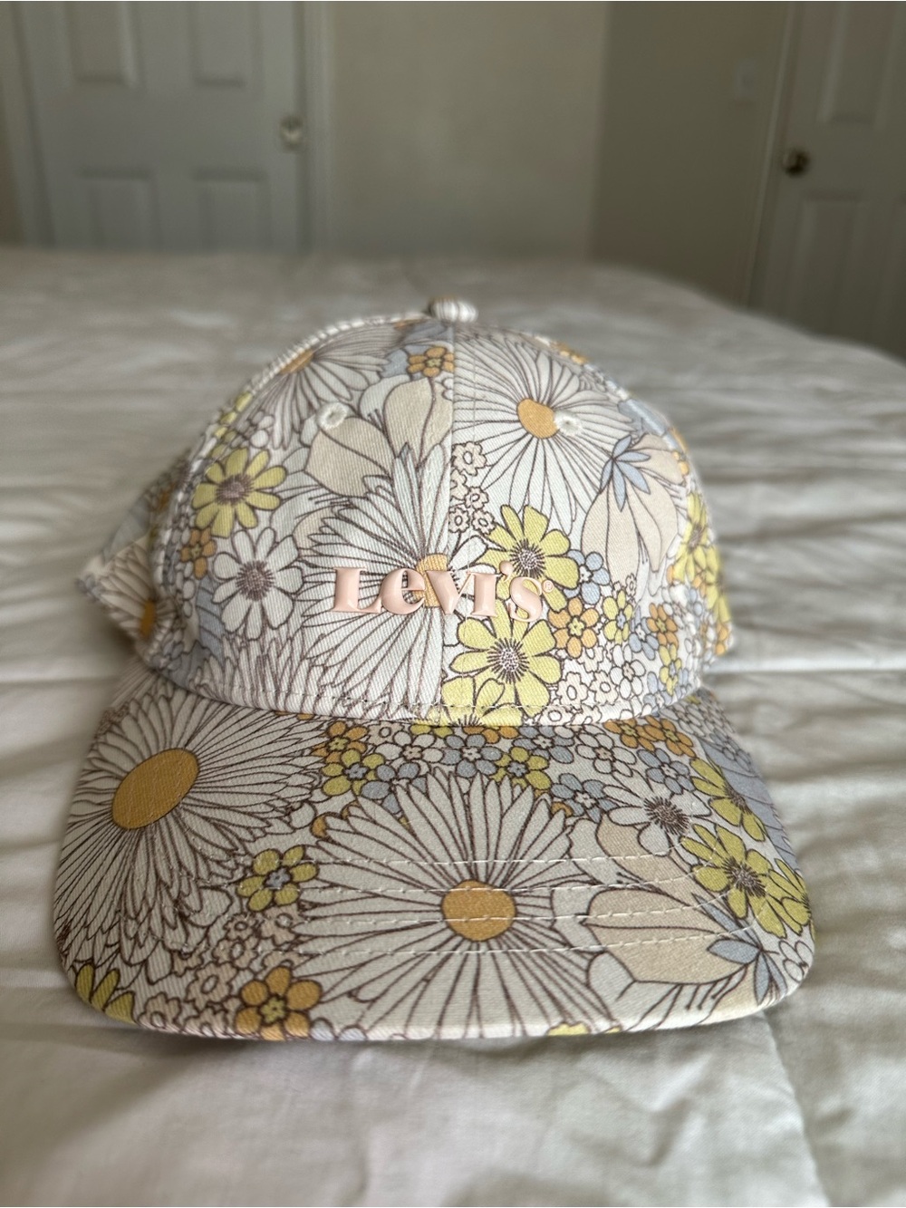 Levi's Retro Floral Daisy printed Baseball Cap